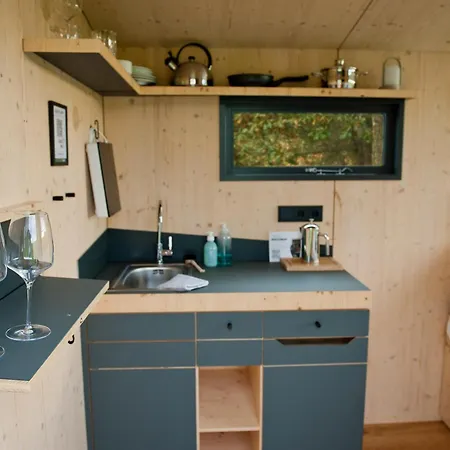 Дом отдыха Sleep Space 1 - Tiny Spot Friesland *